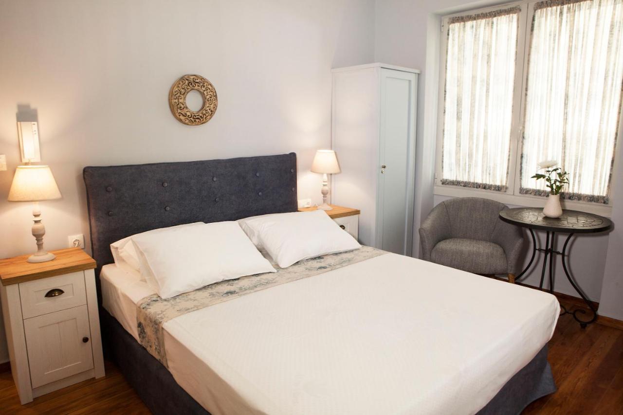 Lovely 1St Fl. Apt, With Balcony In Pagrati Athene Buitenkant foto